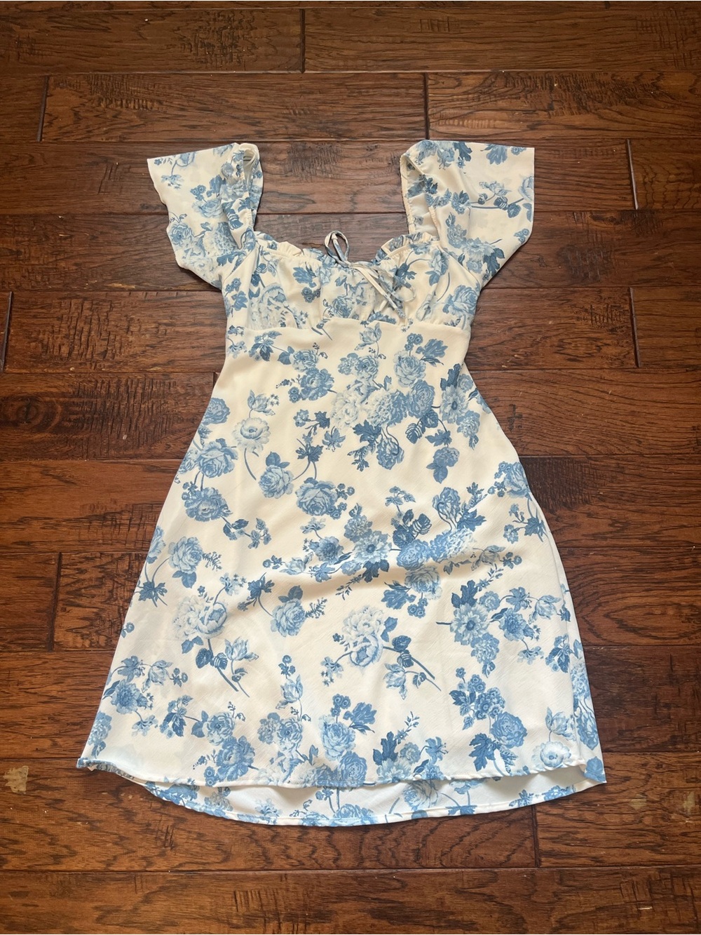 SHYANNE WOMEN'S FLORAL PRINT TIE FRONT MINI DRESS